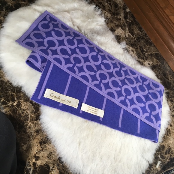 Coach Merlino Wool Scarf - Picture 5 of 5